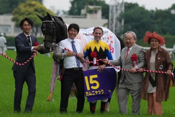 オークス2025レース回顧！樫の女王はカムニャック！